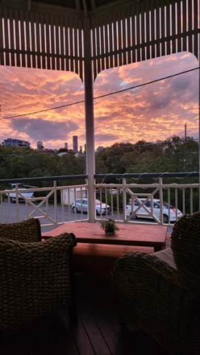 Urban Riverside Rest